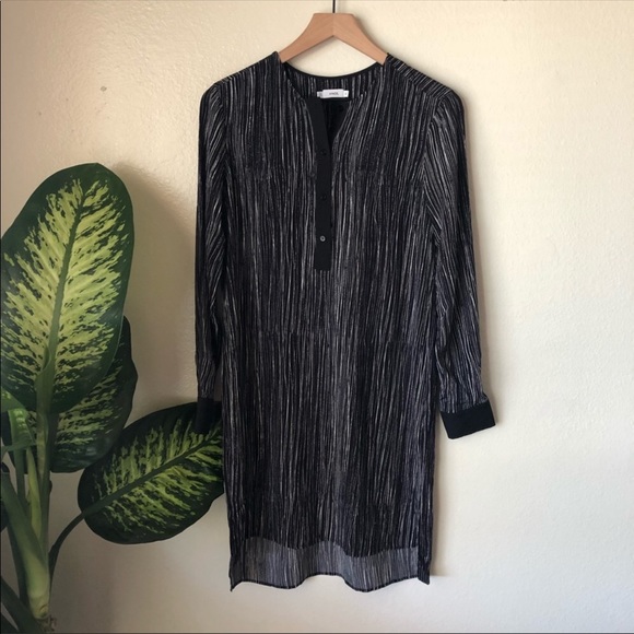 Vince | Wavy Stripe Printed Silk Dress - Picture 2 of 8